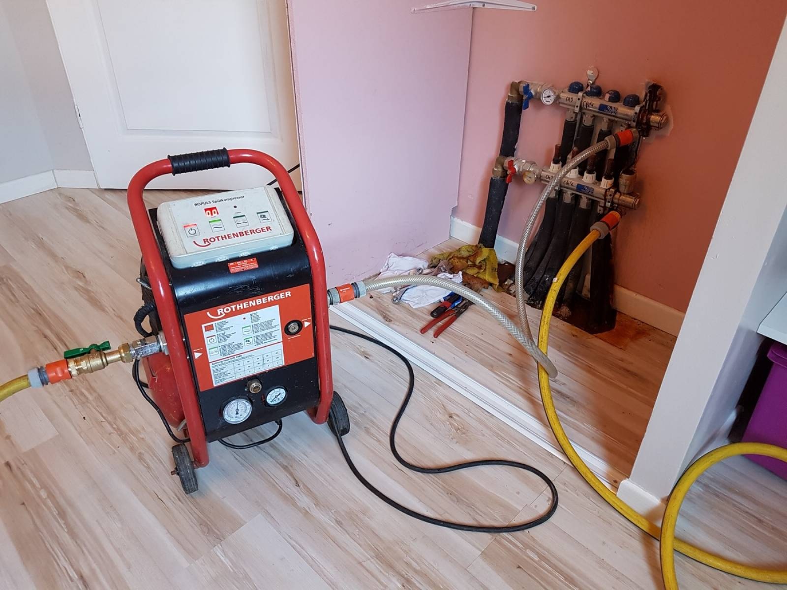 Esatpaşa Vaillant Hermetik Şofben Kombi Bakımı
